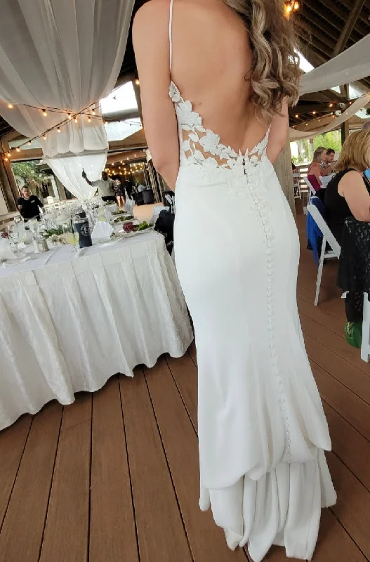 Enzoani Ashlyn Ruched unclassified dresses