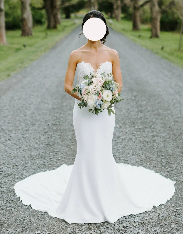 Enzoani Marnie Long unclassified dresses