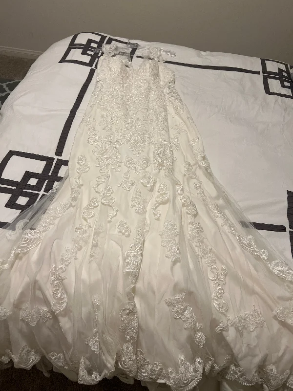 Essense of Australia D2352 Discounted unclassified dresses