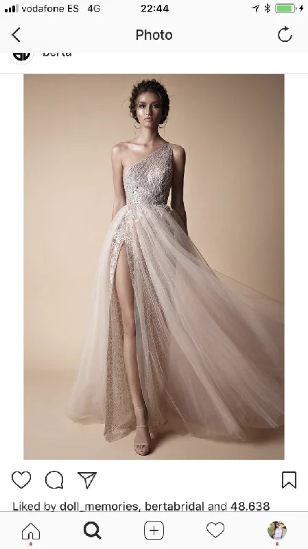 Berta  18-54 Floral unclassified dresses
