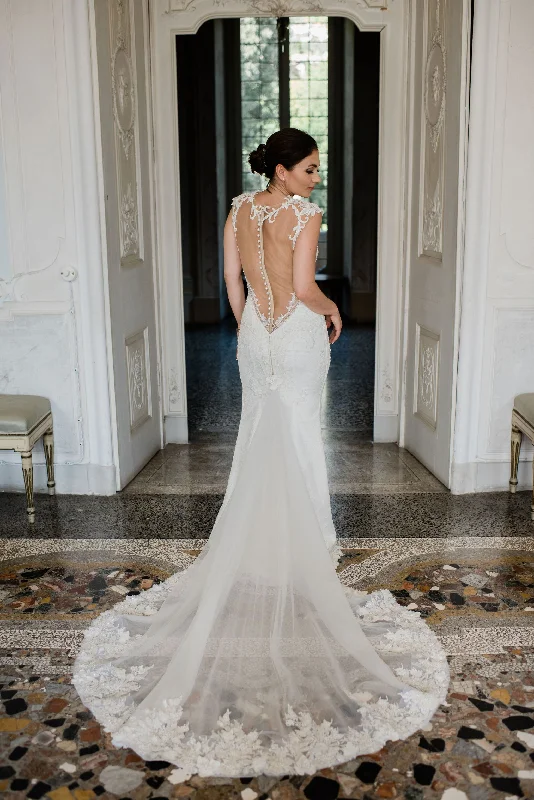 Berta  14-20 Club unclassified dresses