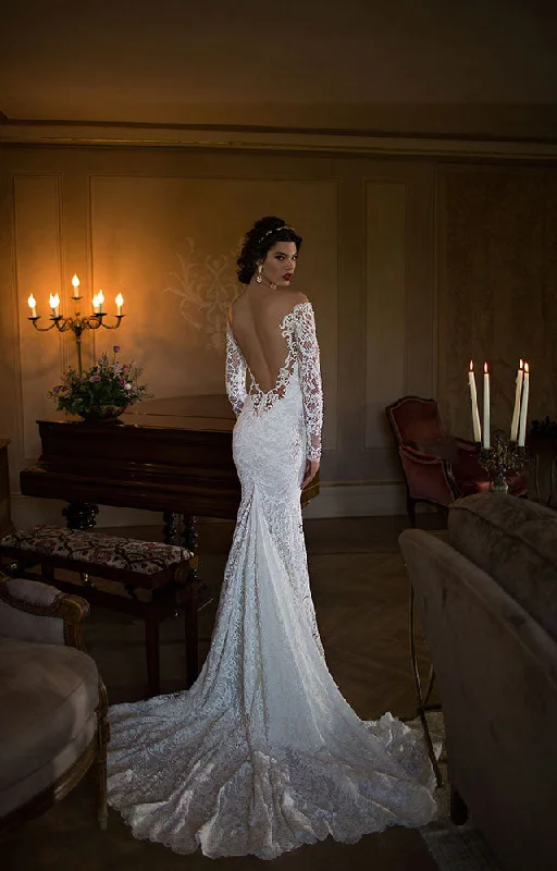 Berta  15-12 Open-back unclassified dresses