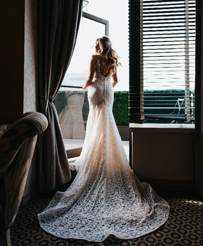 Berta  16-102 Budget-friendly unclassified dresses