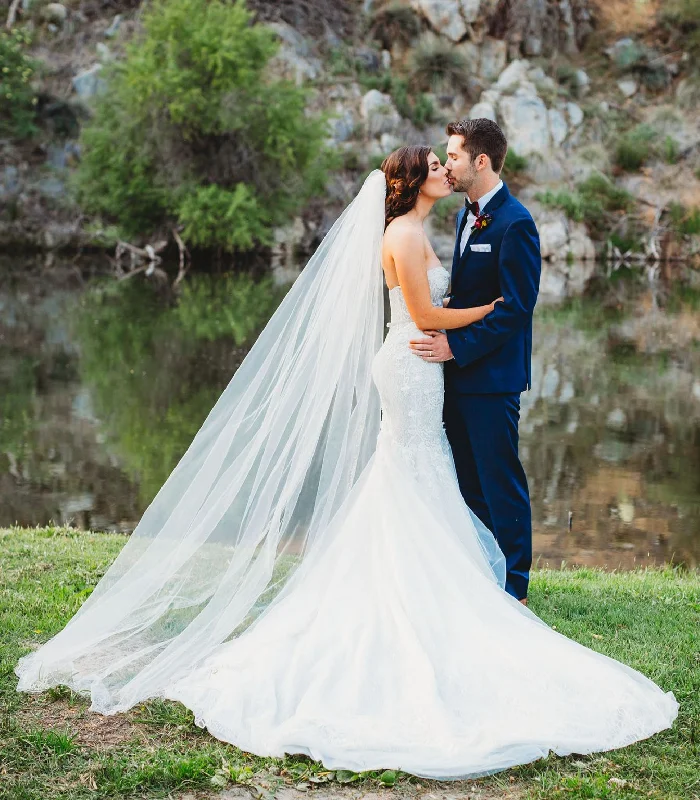 Berta  17-110 Discounted unclassified dresses