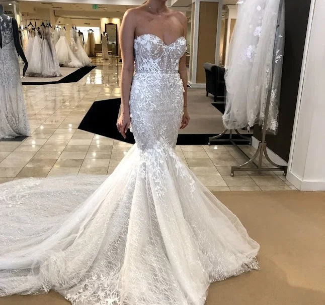 Berta  Berta 17-110 Backless unclassified dresses