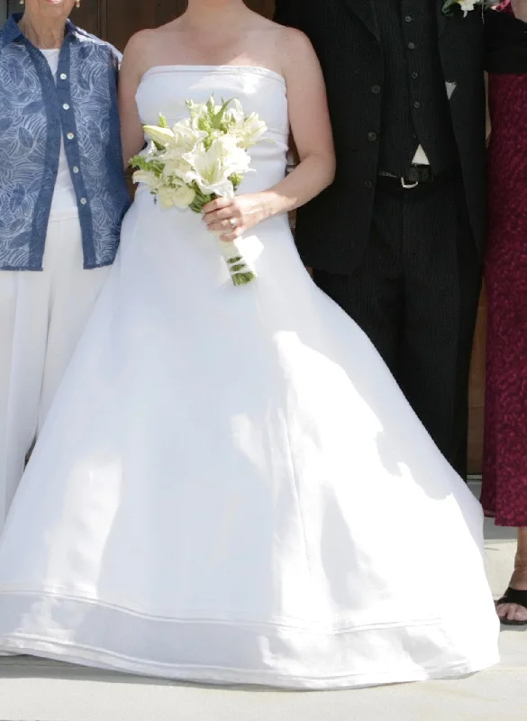 Vera Wang Emily Smocked unclassified dresses